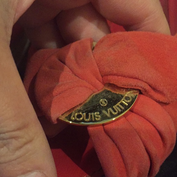 🚫consigned🚫 Well loved LV coral red peep toe suede heels 40 - Picture 3 of 8